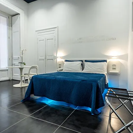 Frühstückspension Skyhouse Chiatamone 2*