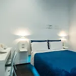 Skyhouse Chiatamone Nocleg ze śniadaniem Neapol