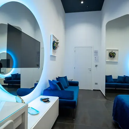 Skyhouse Chiatamone Отель типа 