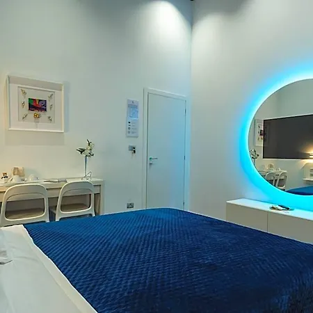 Bed & Breakfast Skyhouse Chiatamone