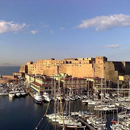 Bed & Breakfast Skyhouse Chiatamone 4*