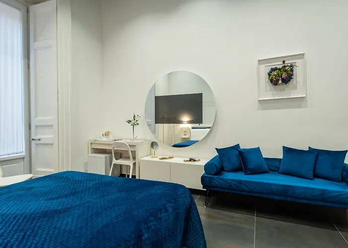 Skyhouse Chiatamone 4* Neapel