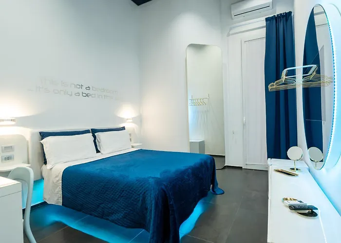 Skyhouse Chiatamone Frühstückspension