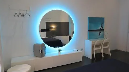 Bed & Breakfast Skyhouse Chiatamone 4*