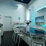 Skyhouse Chiatamone